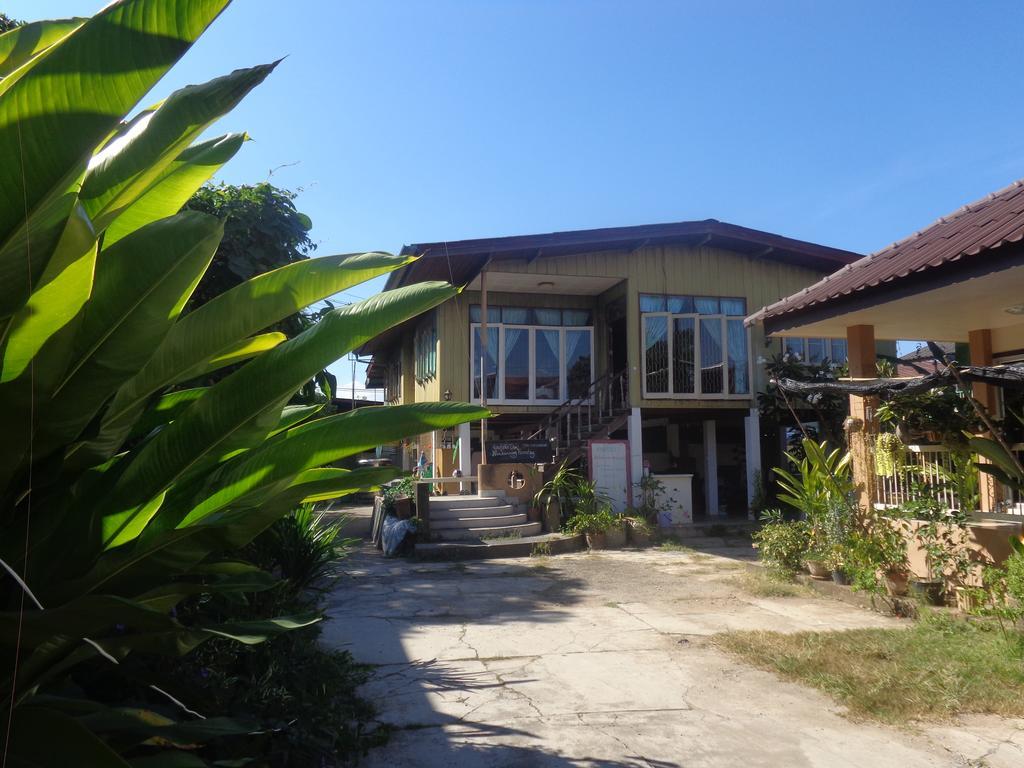 Nankamnung Homestay Extérieur photo
